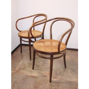 Fotele Thonet 209 produkcja Radomsko
